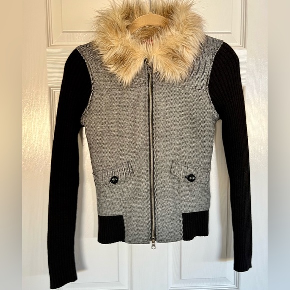 ⛸️⌛️📞JJ Basics Sweater - Faux Fur Collar w/ Cotton/Ramie Sleeves/Tweed Front - Picture 1 of 13